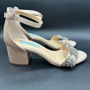 Betsy Johnson Champagne Mel Size 7 Bejeweled Satin Block Heel Dress Sandals